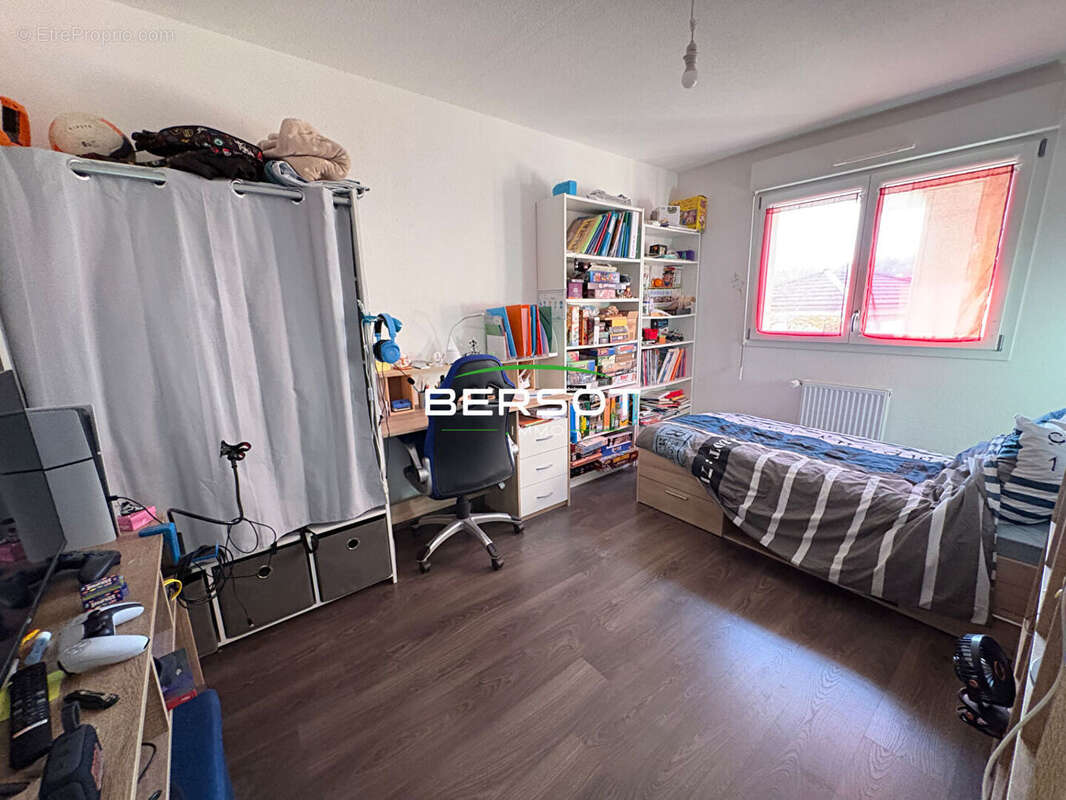 Appartement à SERRE-LES-SAPINS