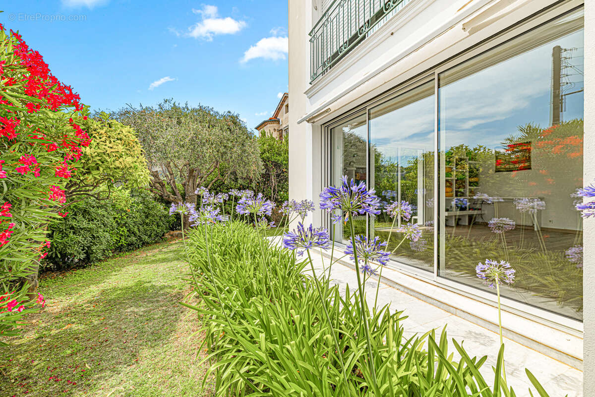 NICE NORD COLLINE - 3/4 PIECES dans VILLA - 117 m2 - Terrasse - Jardin- Garage - 689 000 € - photo 6