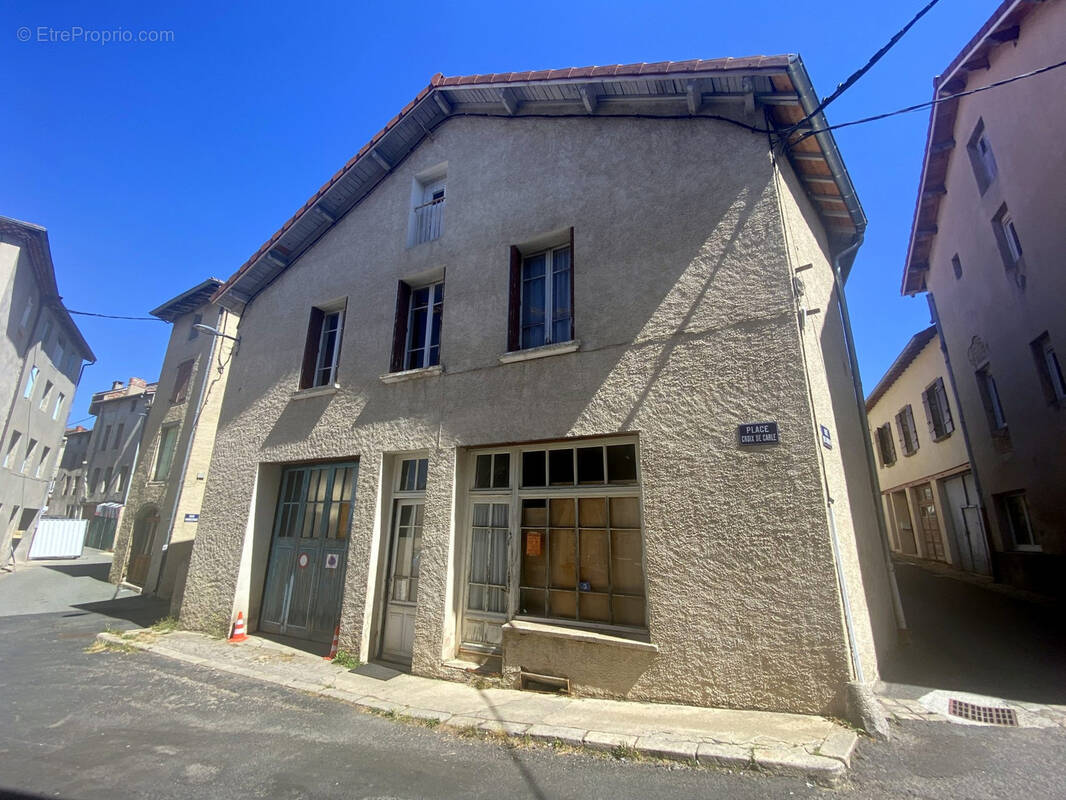 Maison à CRAPONNE-SUR-ARZON