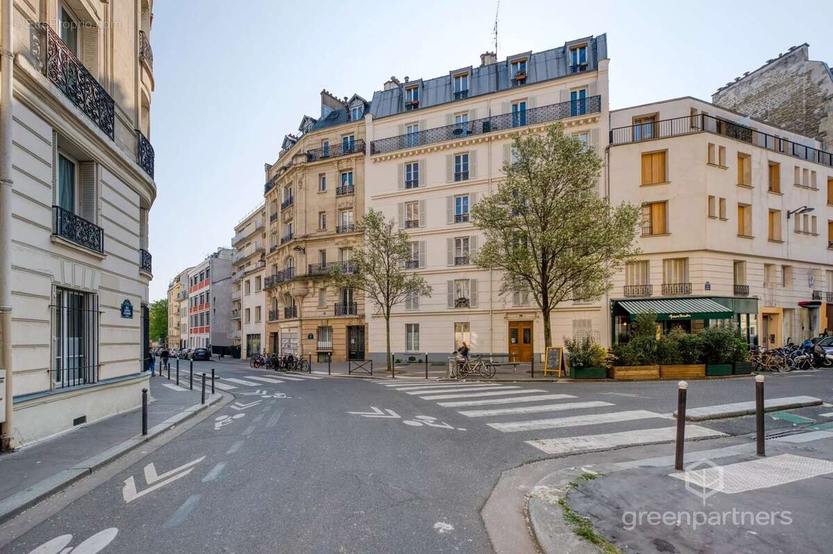 Appartement à PARIS-14E