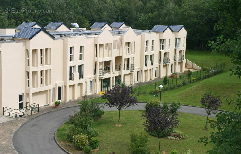 Appartement à POIGNY-LA-FORET