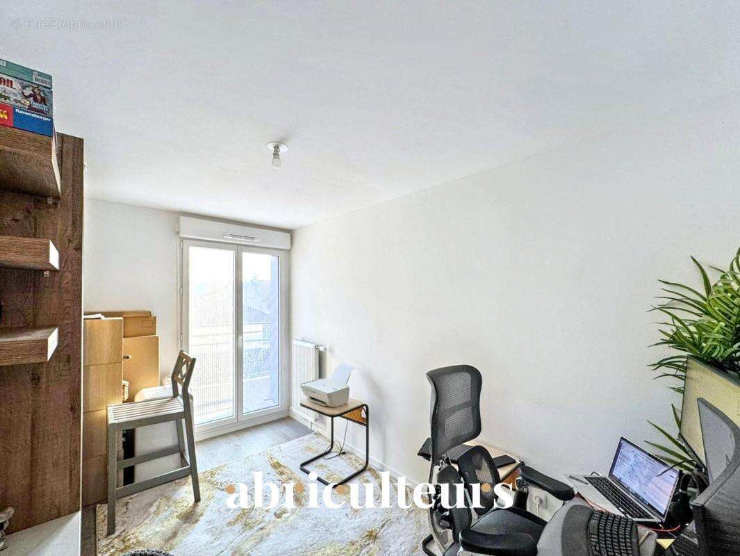 Appartement à LE PLESSIS-BOUCHARD