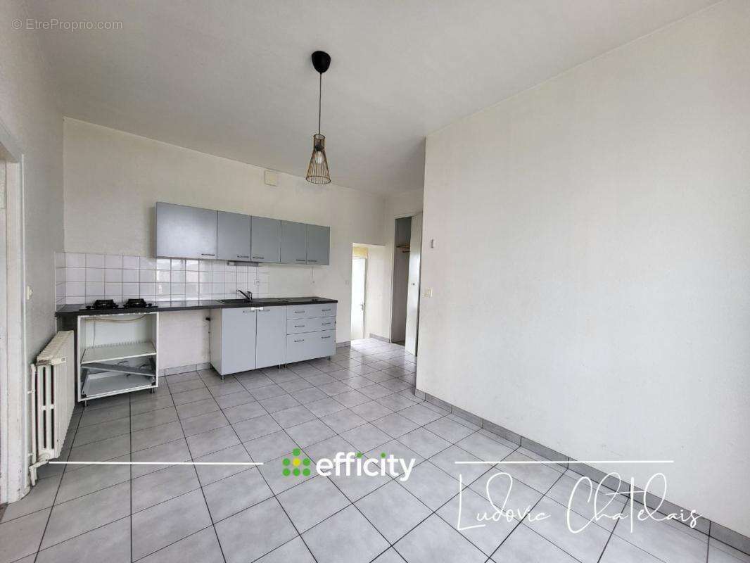 Appartement à SAINT-MEEN-LE-GRAND