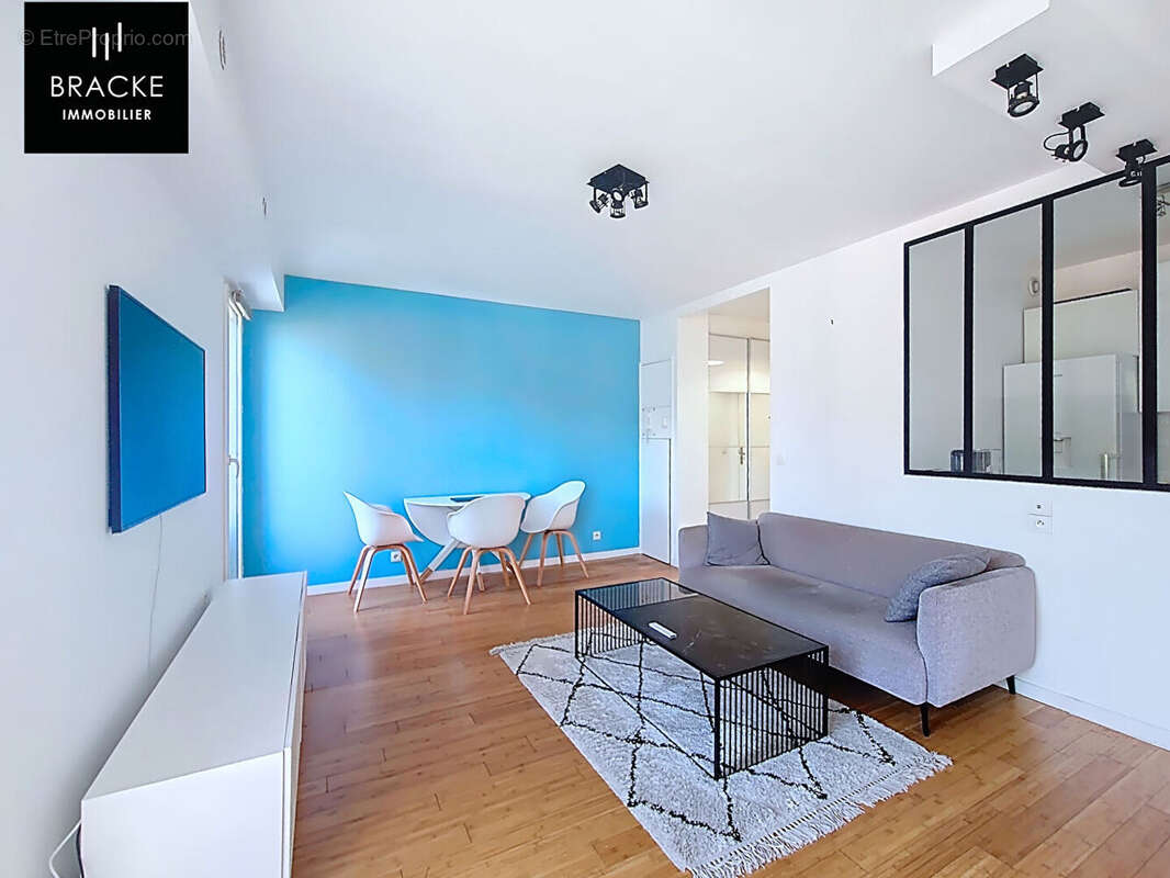 Appartement à COURBEVOIE