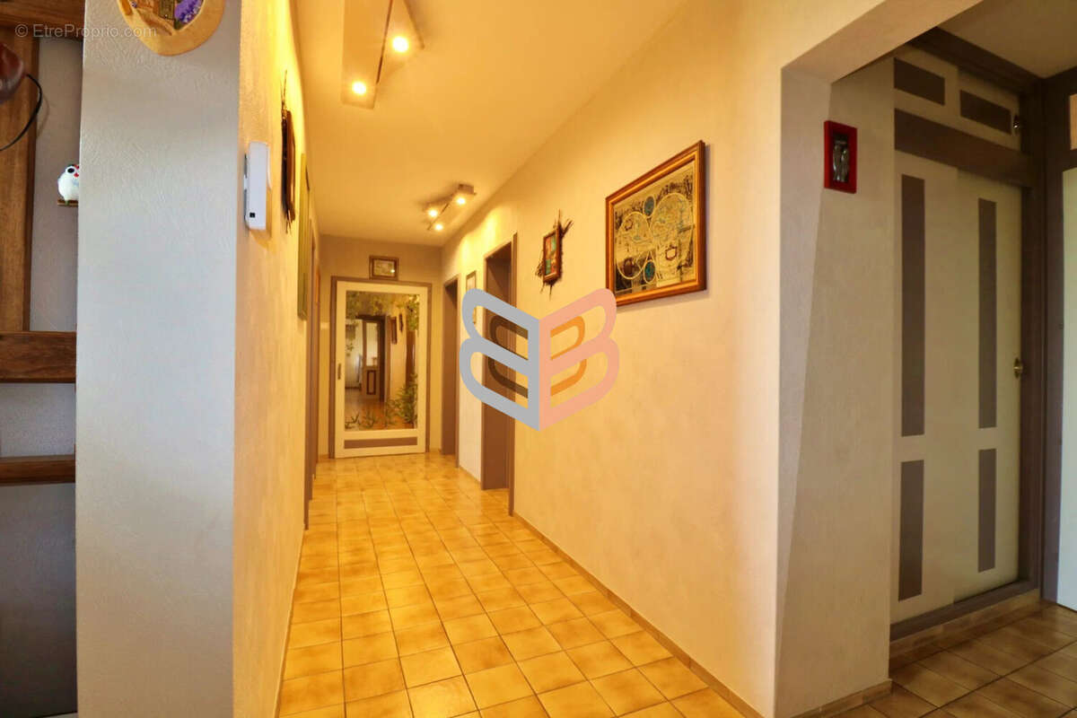 Maison 5 pièces 155 m² à vendre à Kanfen (57330) - photo 6