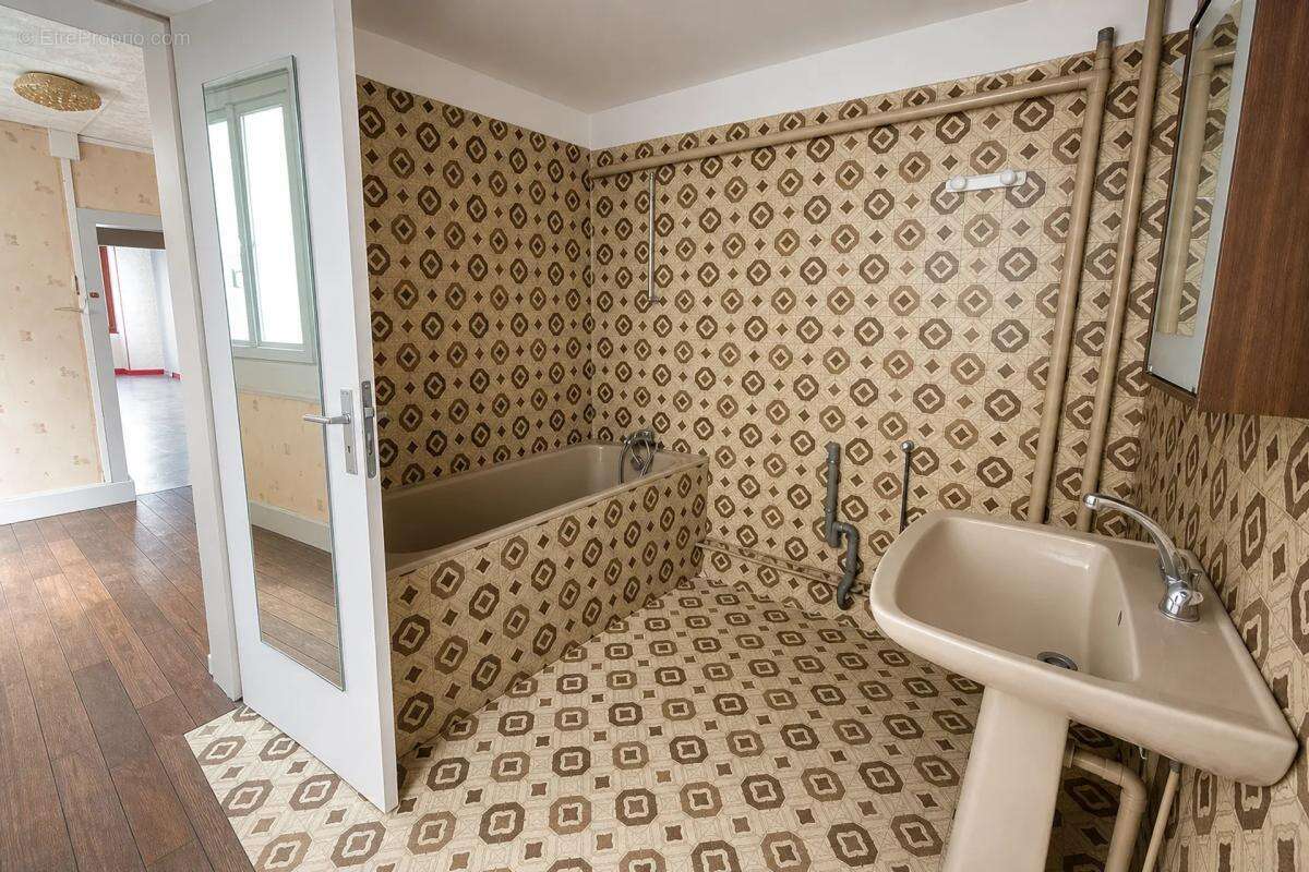 Maison de 5 pièces - 108 m²  en vente à La Châtre - photo 14