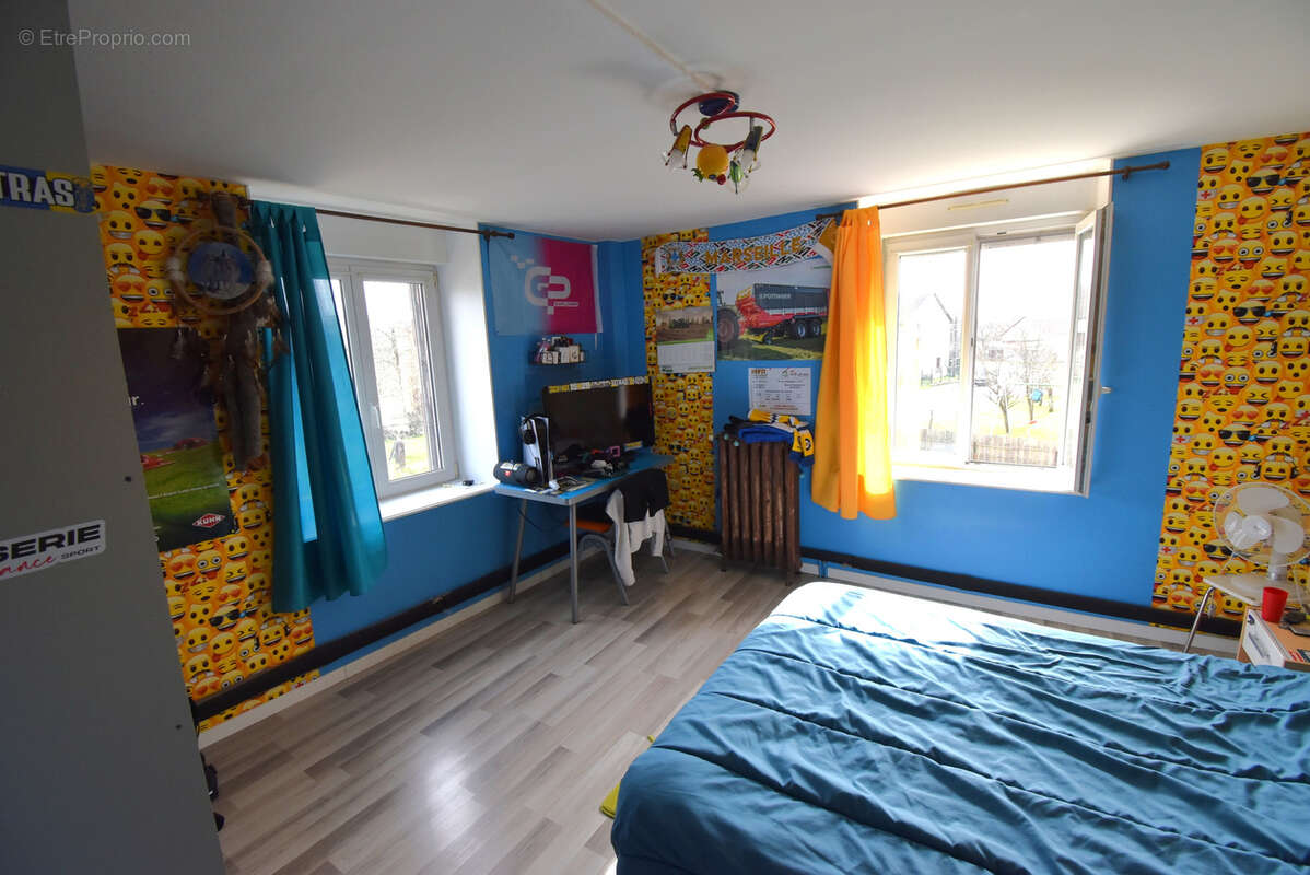 Maison à FLEUREY-LES-SAINT-LOUP