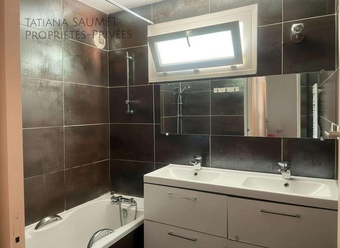 Appartement à FONTAINES-SUR-SAONE