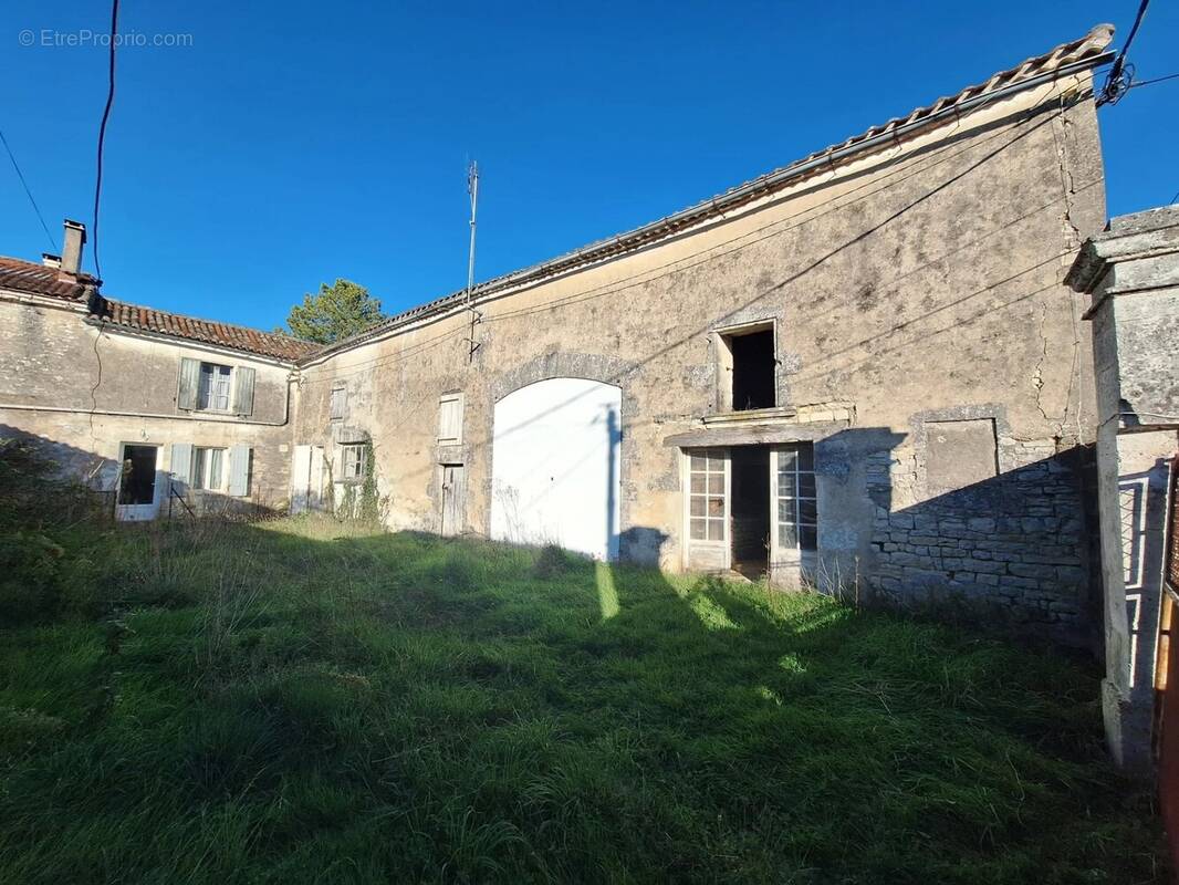 Maison à BRIE