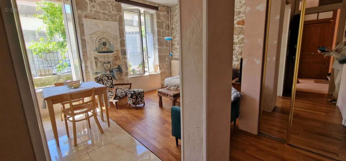 Appartement à ROQUEBRUNE-CAP-MARTIN