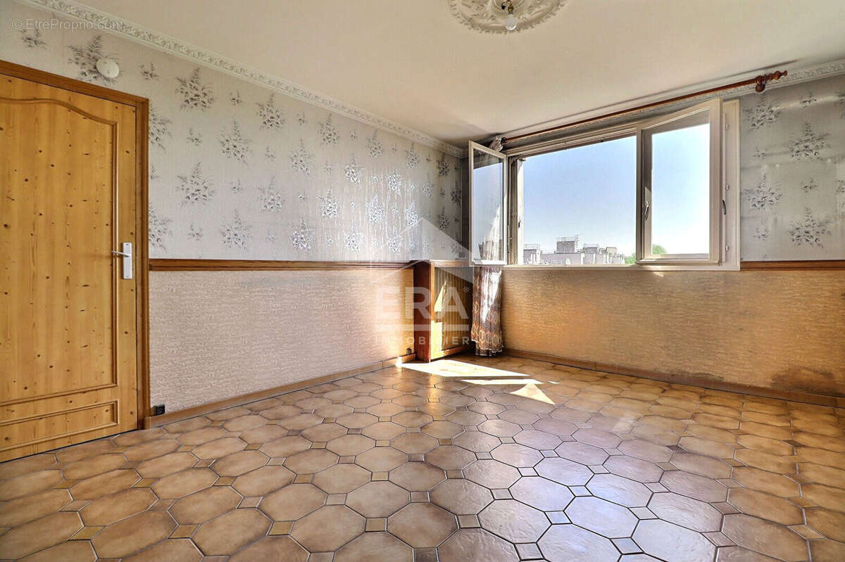 Appartement à AUBERVILLIERS