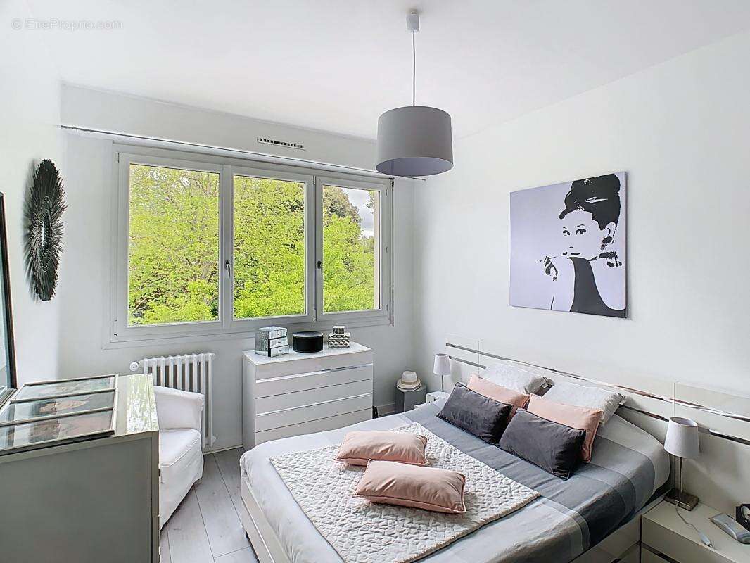 Appartement à AVRILLE