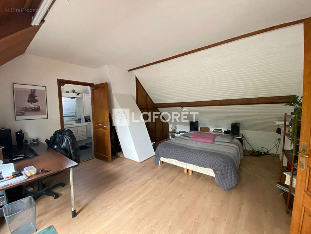 Jolie maison Rolleboise 8 pièces de 165 m² - photo 10
