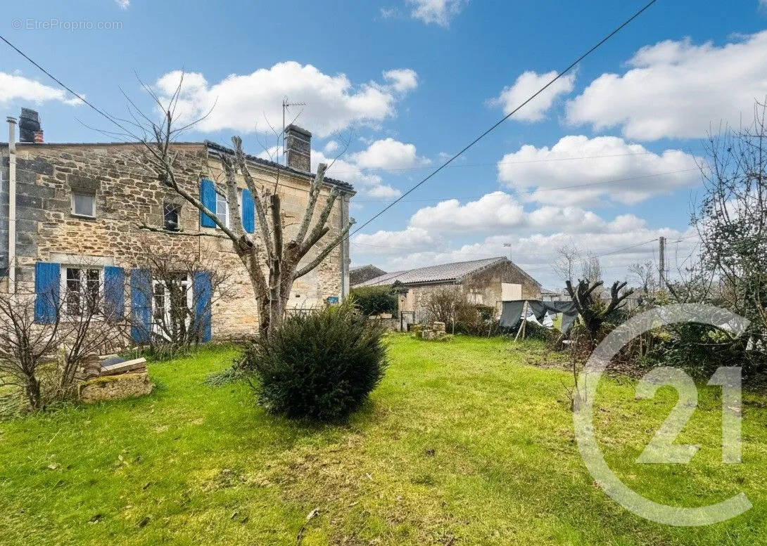 Maison à PUGNAC