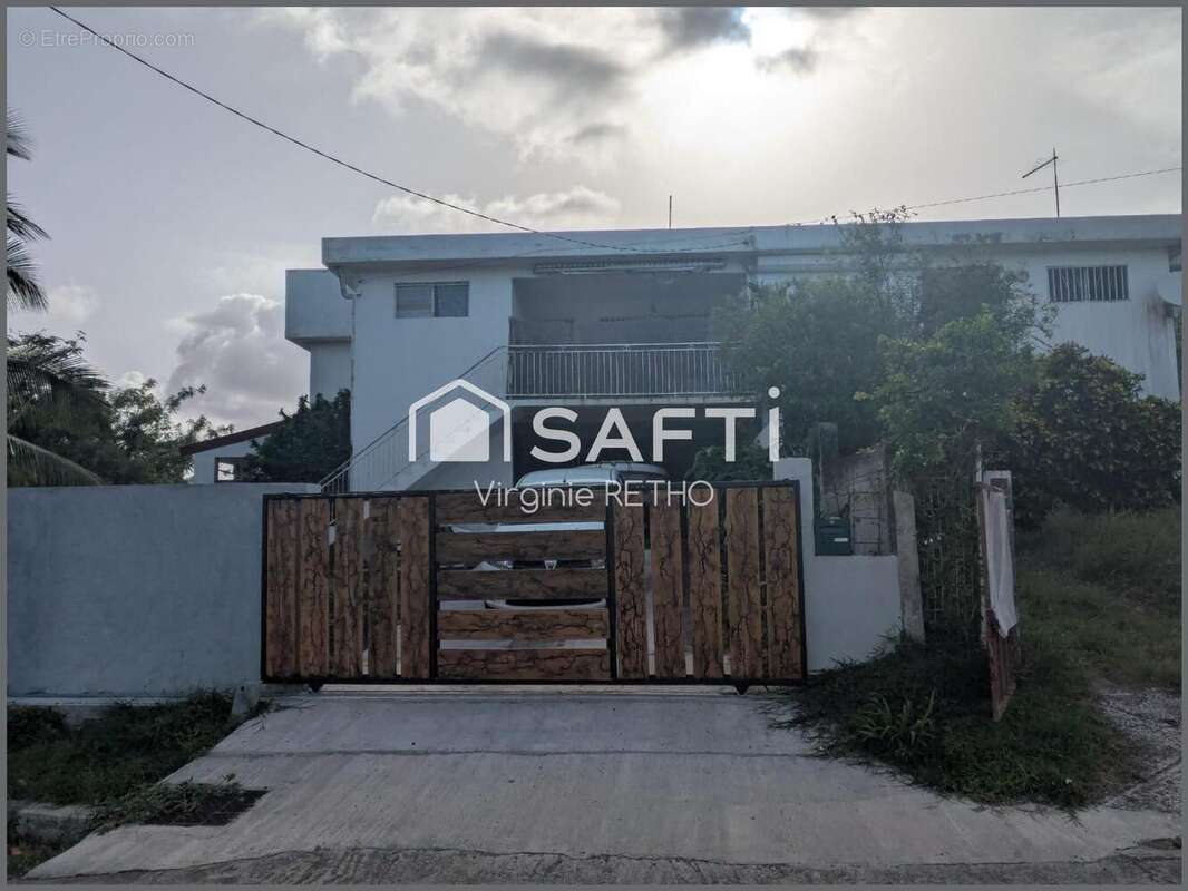 Photo 2 - Maison à LE MARIN