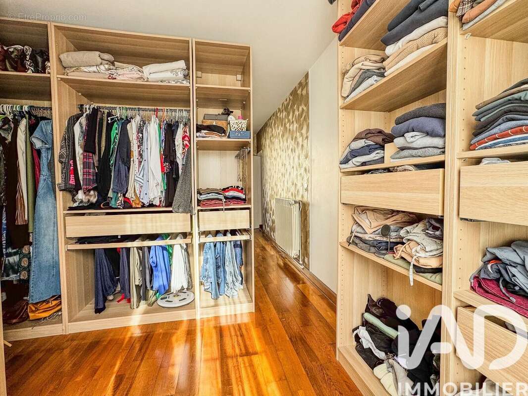 Maison 145 m² à Villeneuve-Le-Comte  - photo 7
