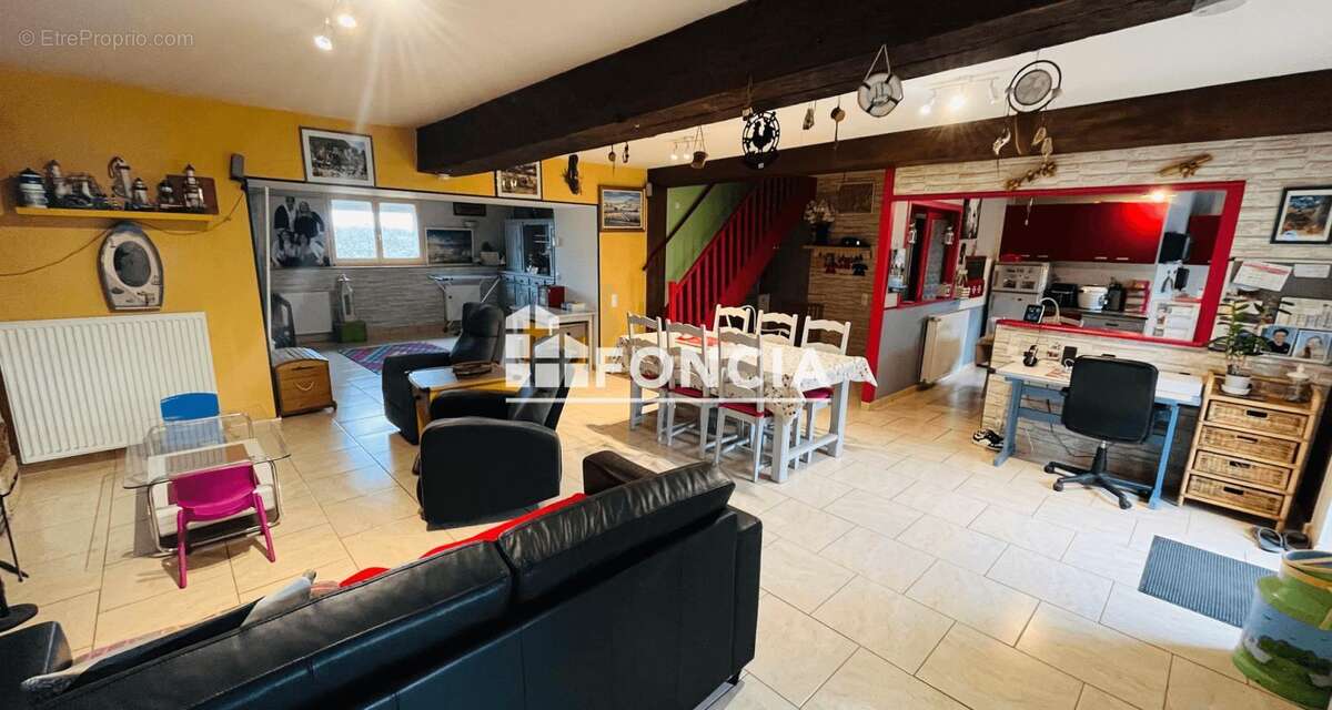 Maison de charme aux beaux volumes - photo 3