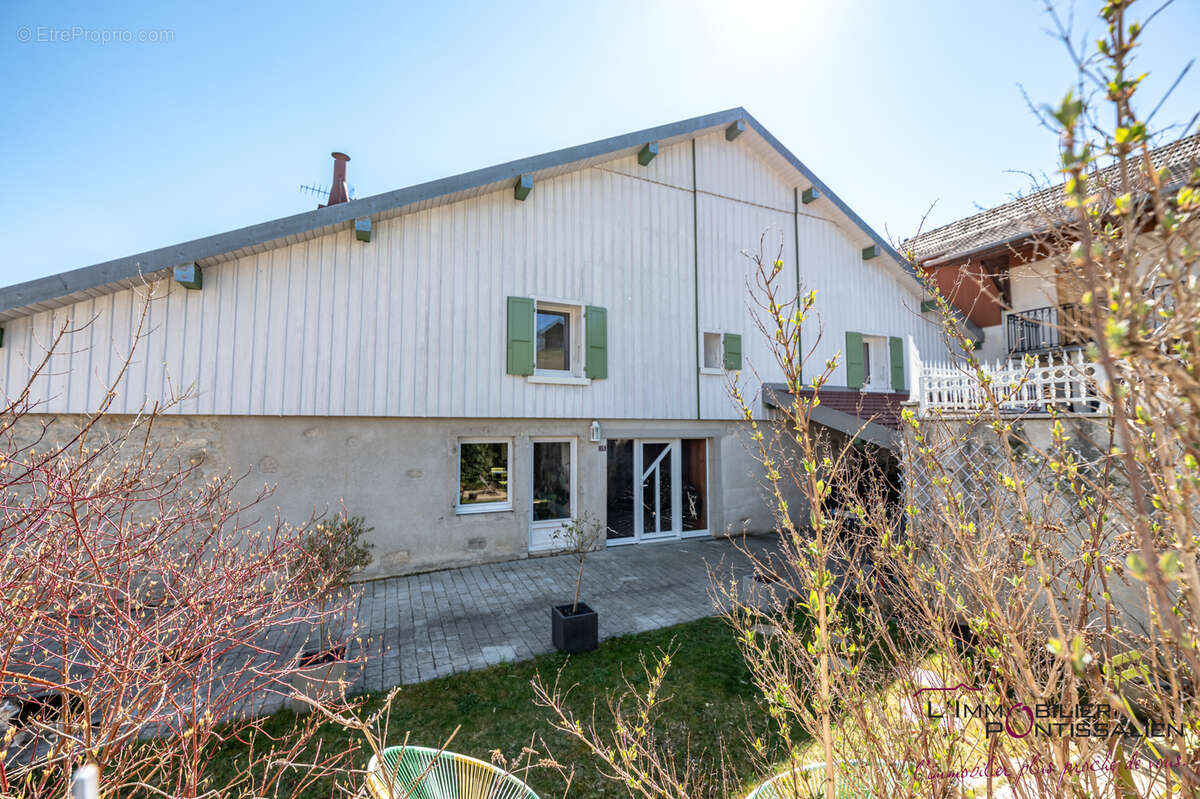 Maison à OUHANS