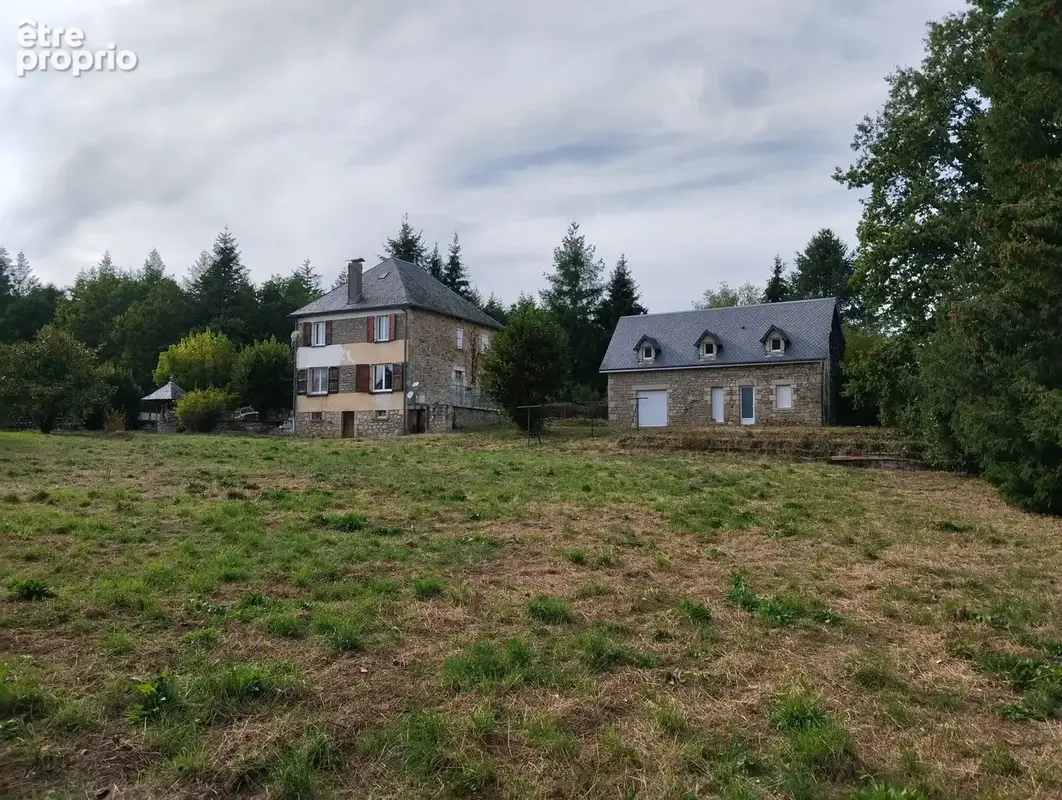 Maison à SAINT-PRIVAT
