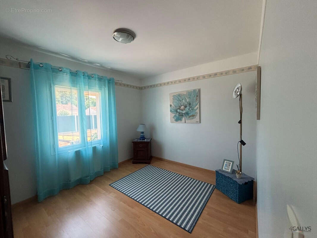 Maison 126 m² à Meursac  - photo 2