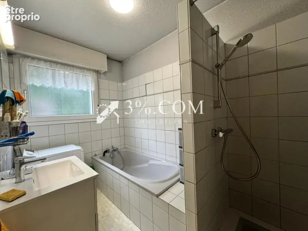 Grand appartement de 3 pièces  81m2  à rafraîchir  avec terr - photo 8
