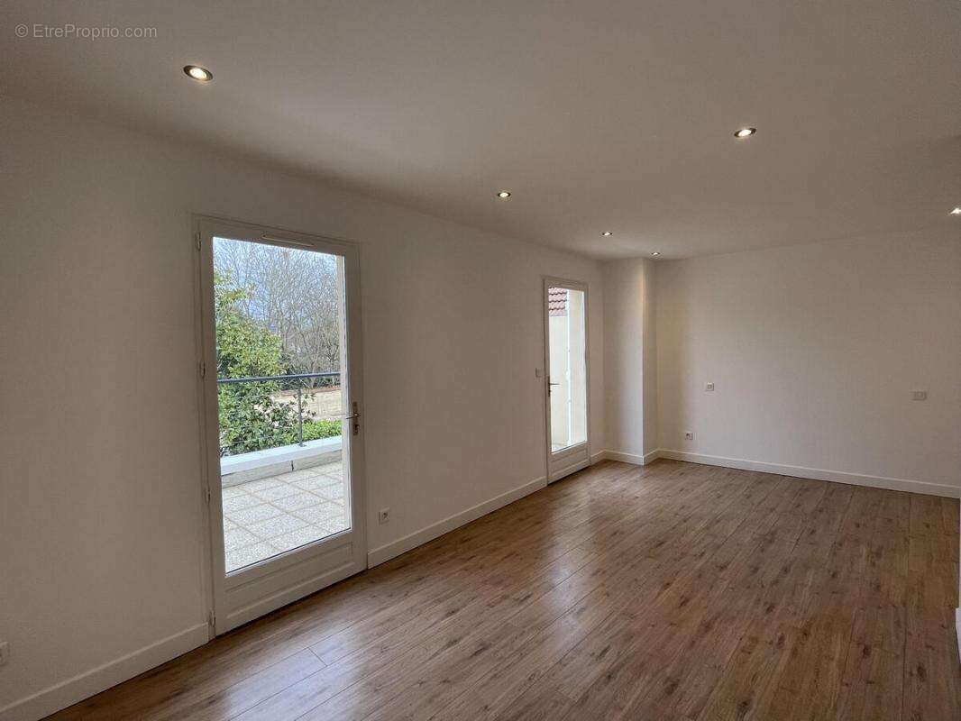 Maison 142 m² à Le Vesinet  - photo 9