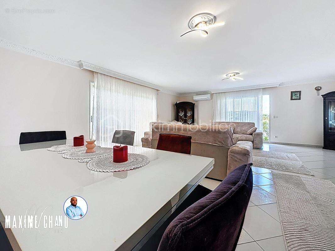 À Vendre : Belle Maison de 155 m² à Gignac, au Calme et Proche du Centre - photo 8