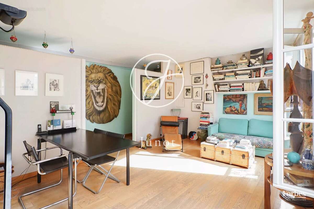 Appartement à PARIS-18E