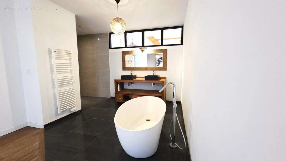 Appartement à ARTHAZ-PONT-NOTRE-DAME