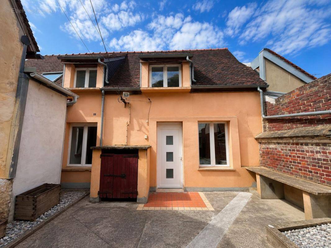 Maison à BEAUVAIS