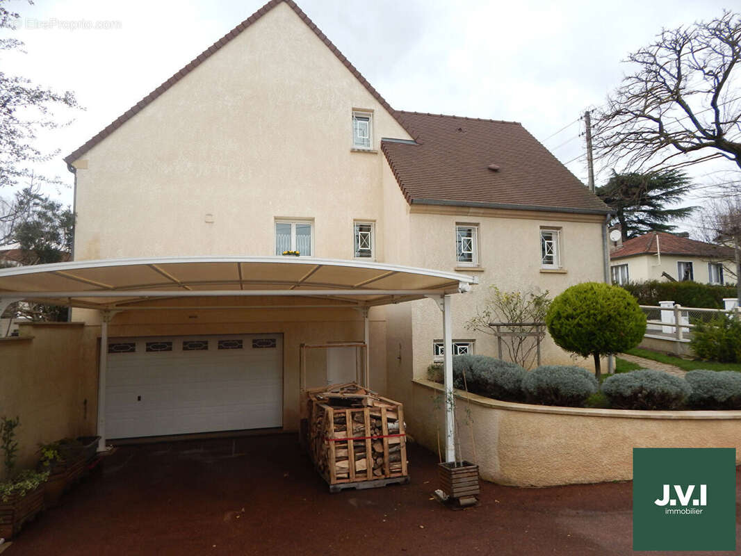 Maison à SAINT-BRICE-SOUS-FORET