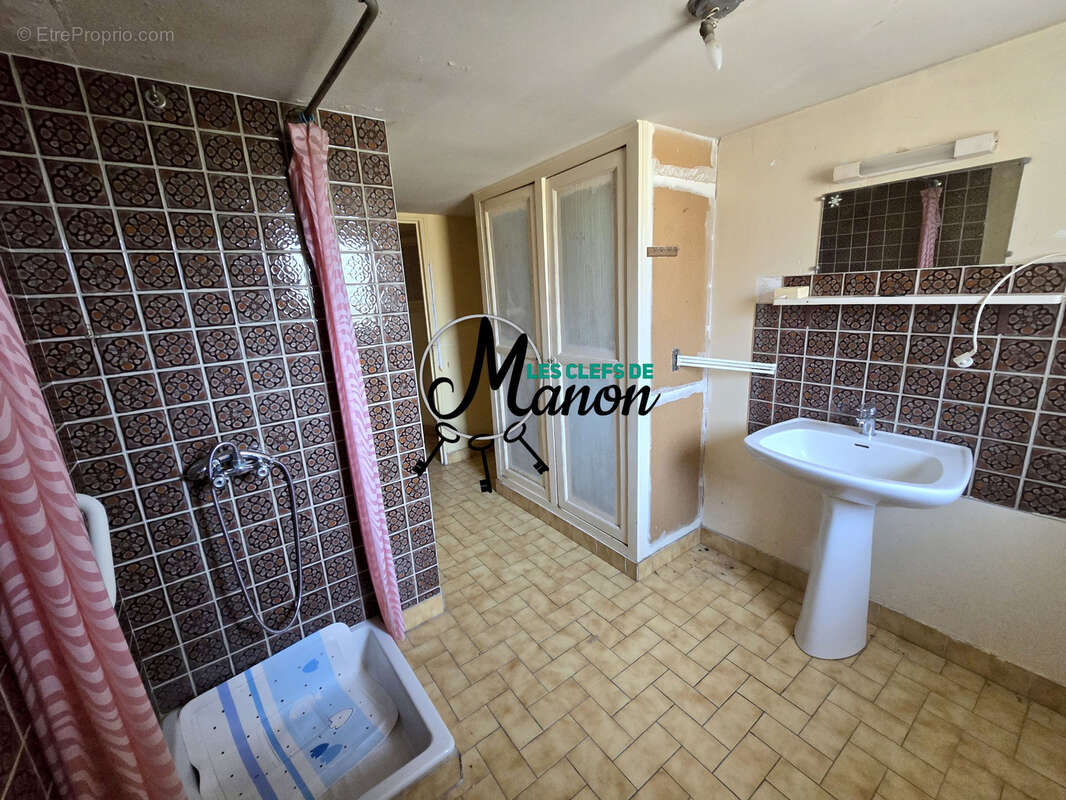 Maison 3 chambres à rénover BESSINES SUR GARTEMPE - photo 7