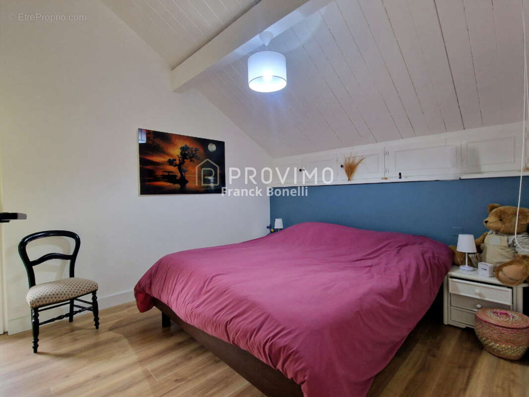 Maison de caractère, 4 chambres, garage, terrasse et jardin, en parfait état - photo 11