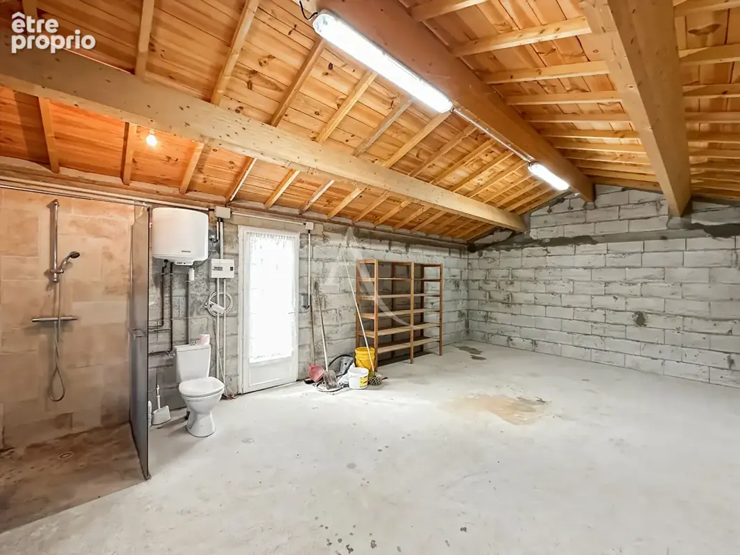 Maison 3 chambres + 261m² de dépendances - photo 9
