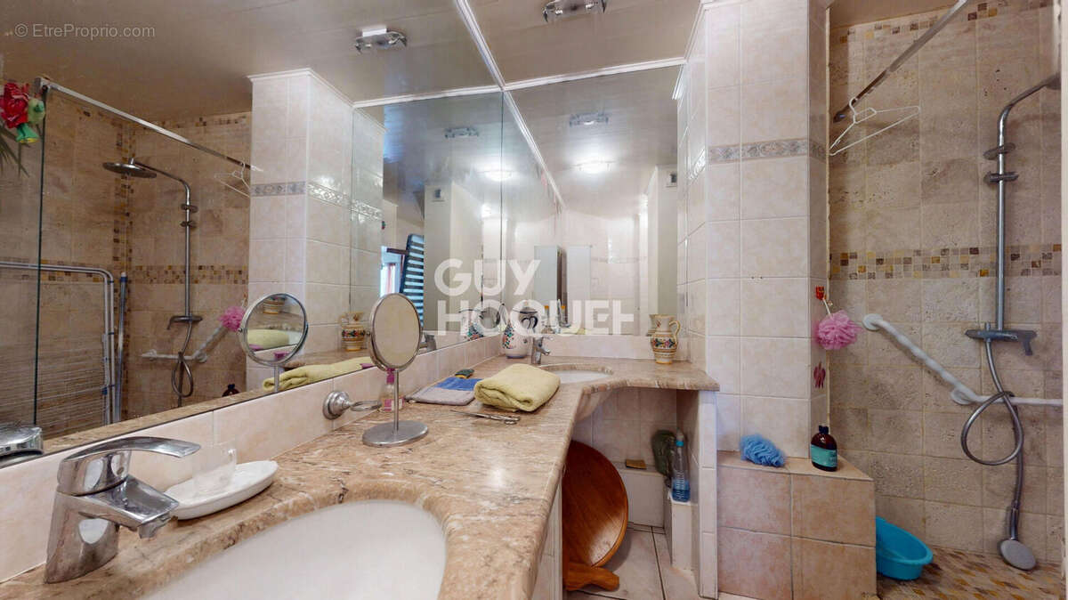 Appartement à AIX-LES-BAINS