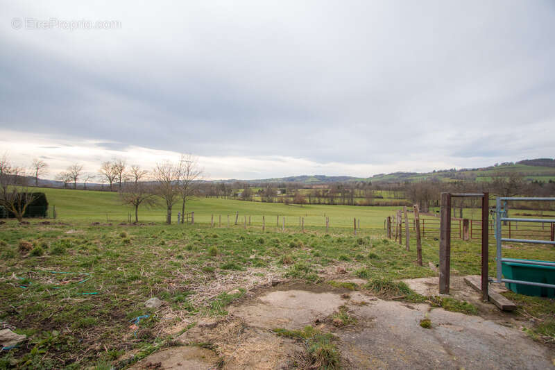 Dpt Rhône (69), à vendre AVEIZE,  Ferme, 4 chambres et nombreuses dépendances - photo 29