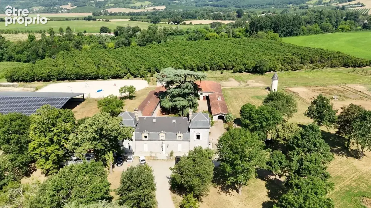 Propriete équestre et son château, à vendre 14 pièces LE TEMPLE SUR LOT (47) - photo 4