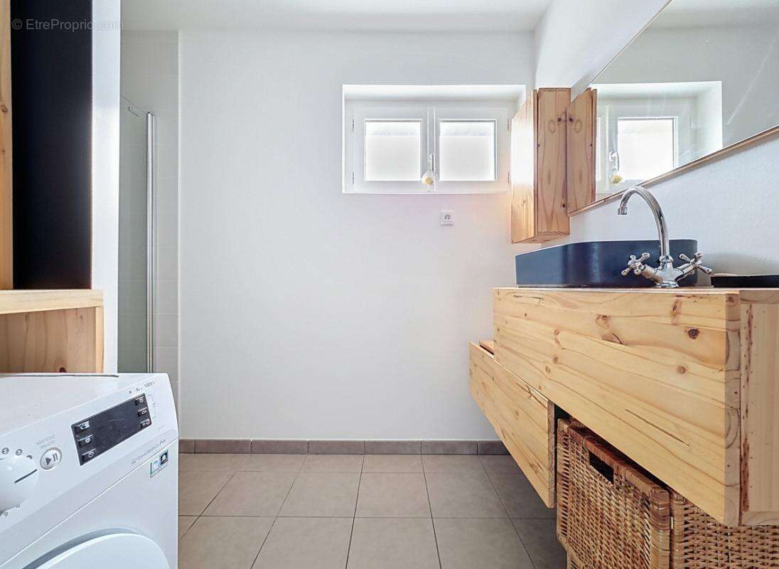 Appartement à LUZINAY