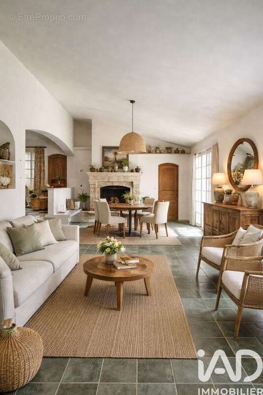 Photo 3 - Maison à LE REVEST-LES-EAUX