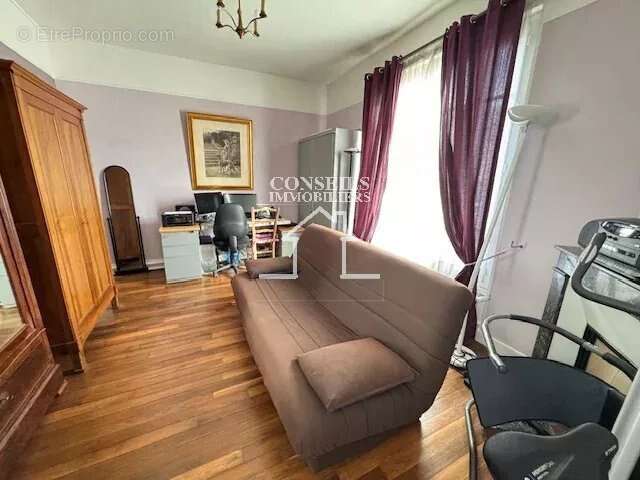 Maison à SAINT-JULIEN-DU-SAULT