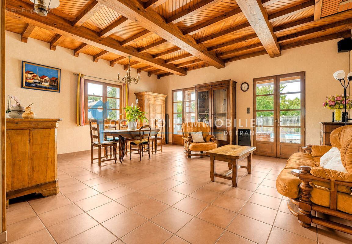 Maison à LAPEYROUSE-FOSSAT