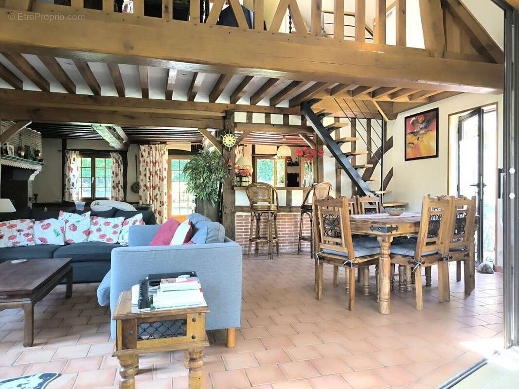 Maison à CORMEILLES