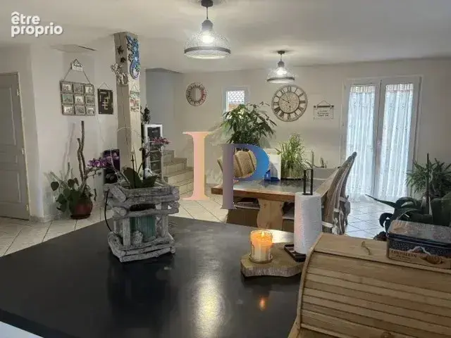 Charlieu 2 mn- maison en parfait etat 5 chambres - photo 11