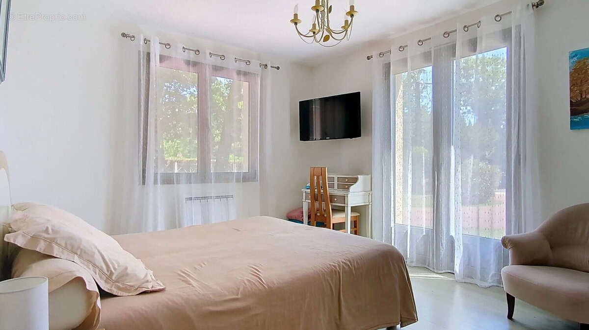 Maison à LE PIAN-MEDOC