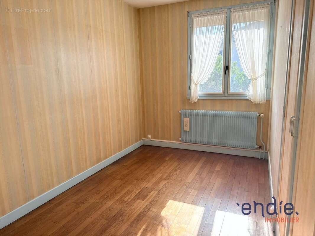 Maison 114 m² à Bourbon-Lancy  - photo 8