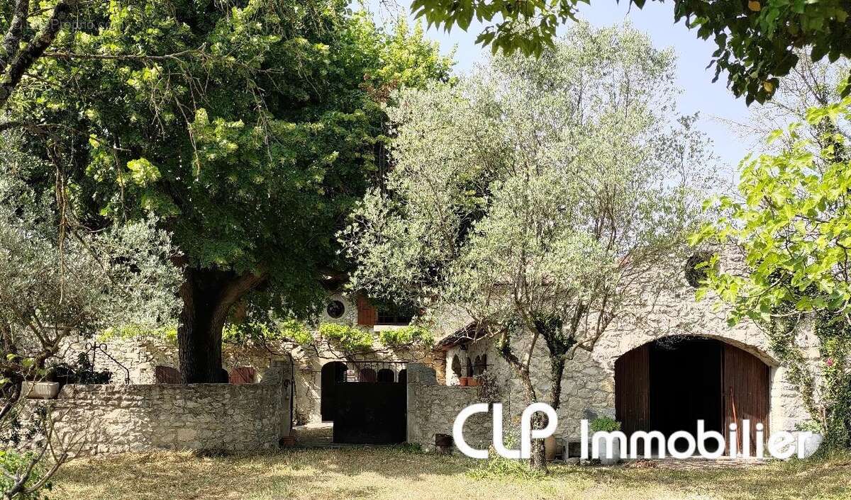 Maison 230 m² à Puygiron  - photo 5