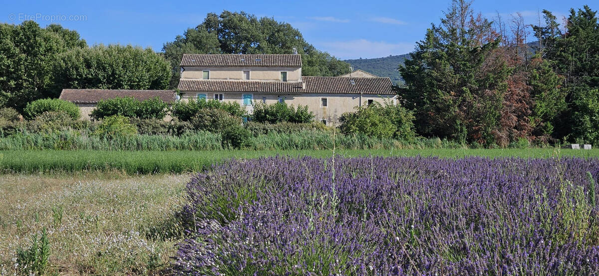 Maison à BONNIEUX
