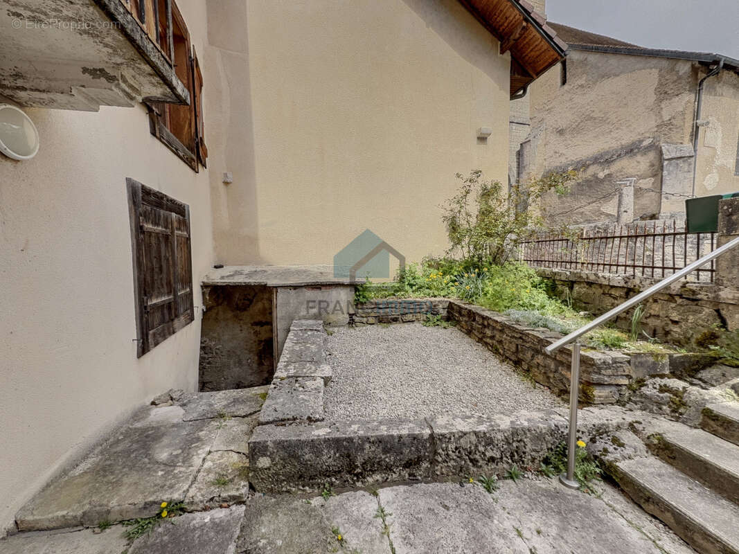 Maison à SAINT-HIPPOLYTE