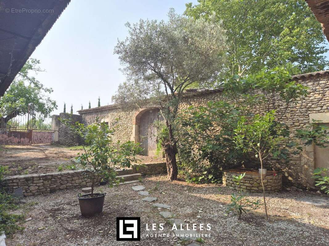 Maison à SAINT-GERVAIS-SUR-ROUBION