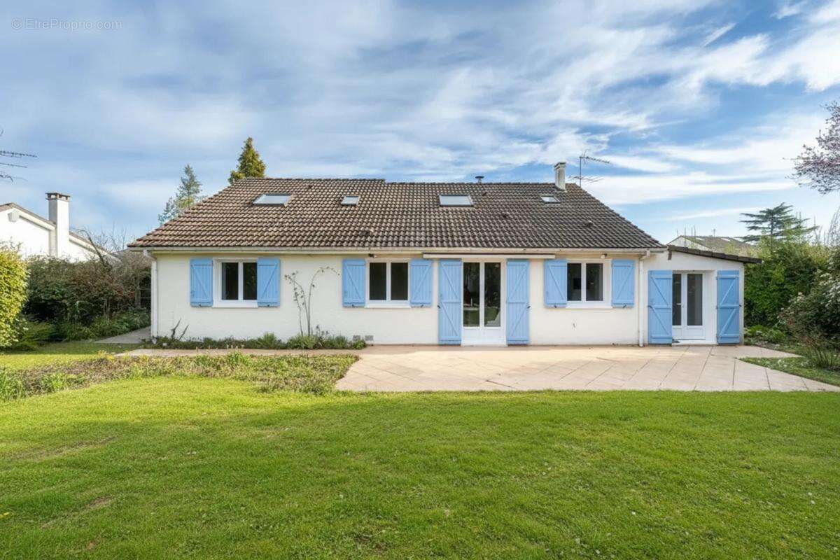 Maison à MAREIL-SUR-MAULDRE